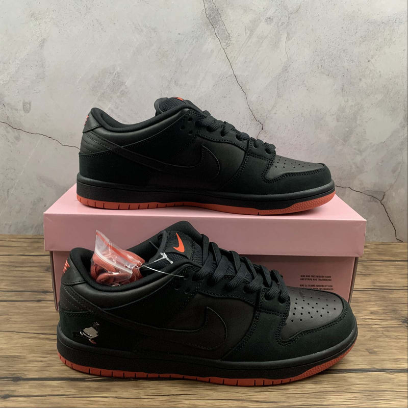 Tênis Nike SB Dunk Low Black Pigeon