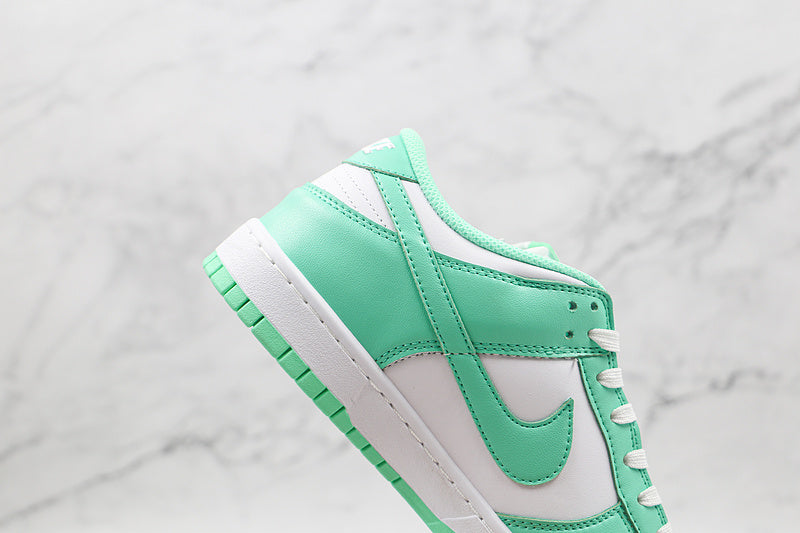 Tênis Nike SB Low Green Glow