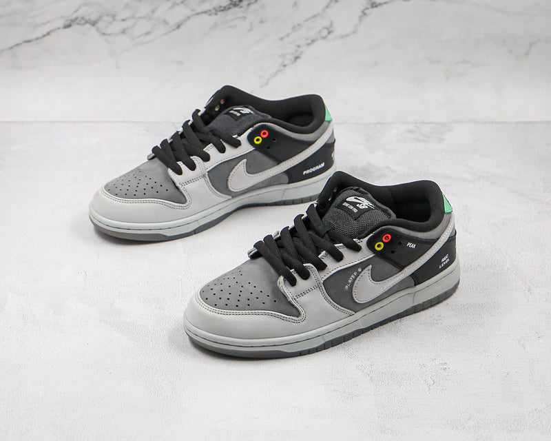 Tênis Nike SB Dunk Low Vx1000