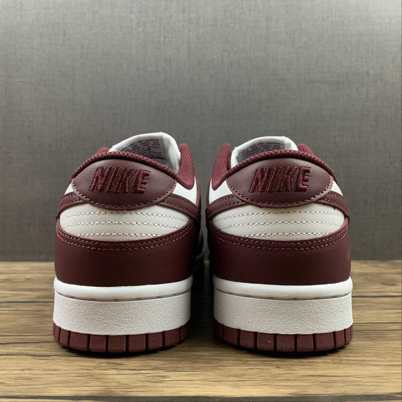 Tênis Nike SB Low Bordeaux