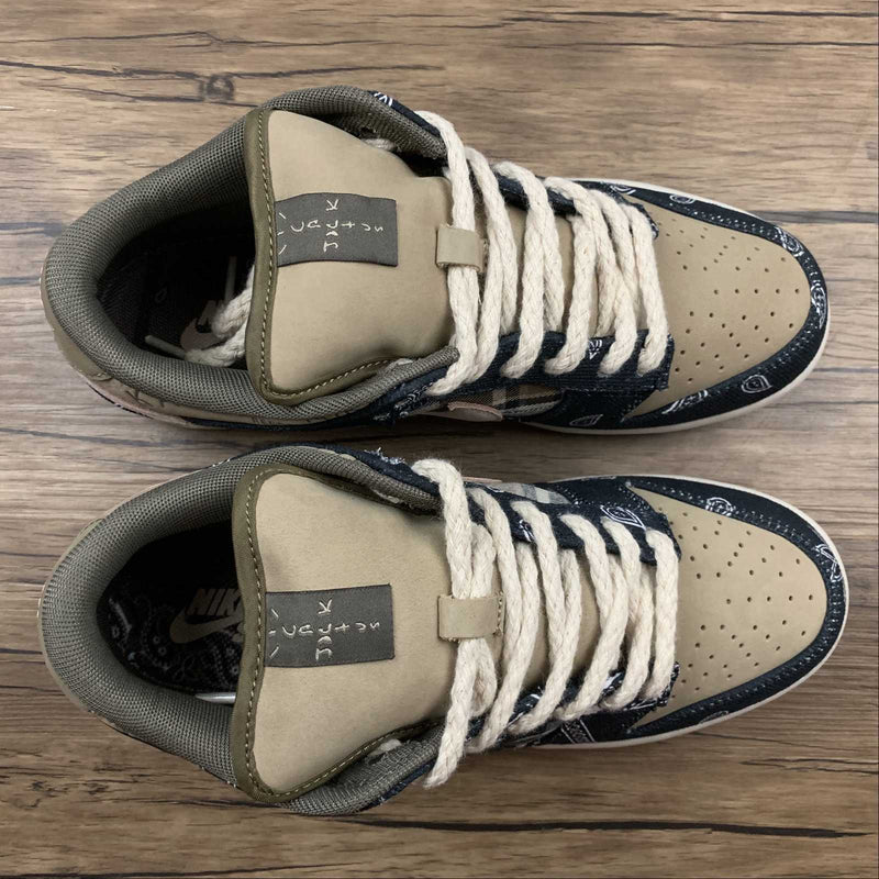 Tênis Nike SB Dunk Low Travis Scott