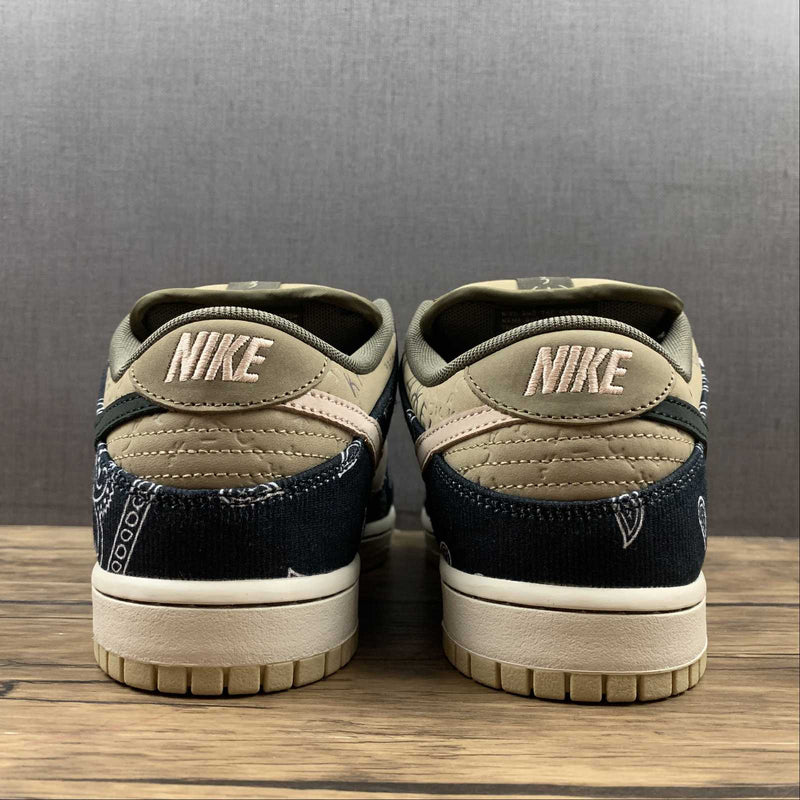 Tênis Nike SB Dunk Low Travis Scott