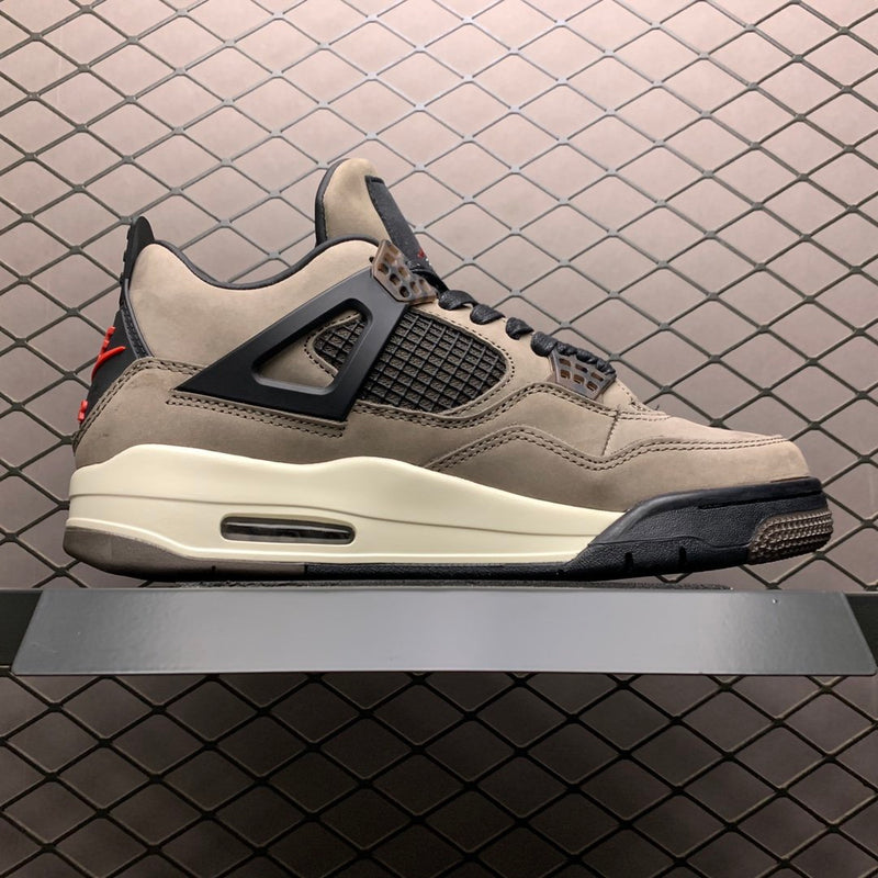 Tênis Nike Air Jordan 4 Retro X Travis Scott