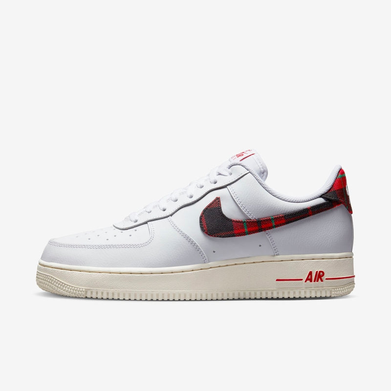 Tênis Nike Air Force 1 07 LV8