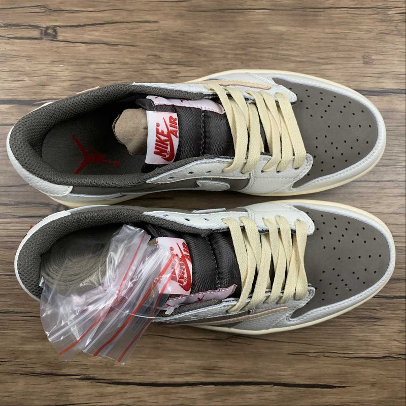 Tênis Nike Air Jordan 1 Retro Low Og X Travis Scott "Reverse Mocha"