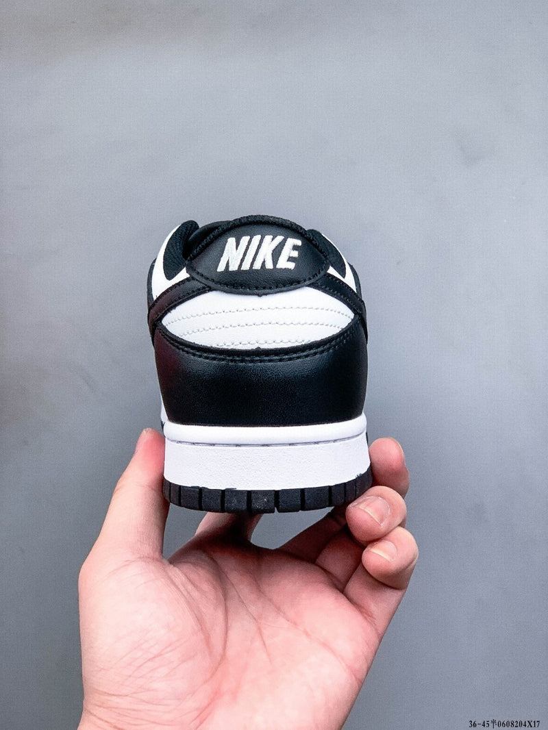 Tênis Nike SB Dunk Low Panda